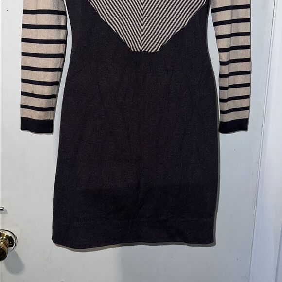 TART Grey and Creme Sweater Dress Tunic-S - Picture 6 of 9